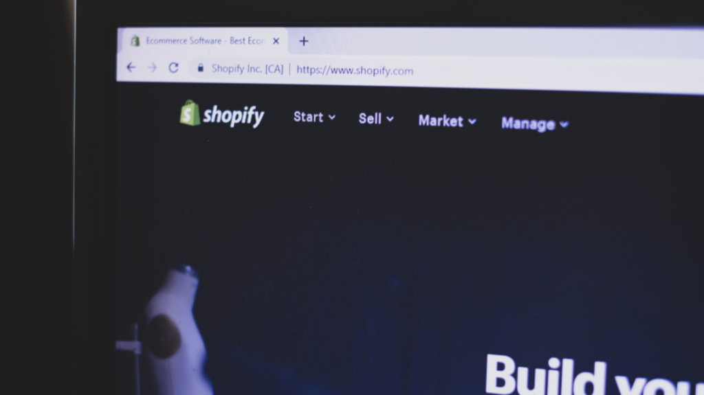 Compare BigCommerce vs Shopify With RetailHub And Choose The Right Ecommerce Platform For 2026
